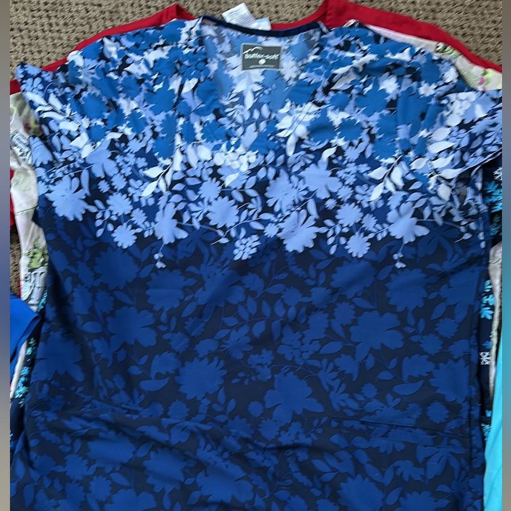 Size Large, L scrub tops.